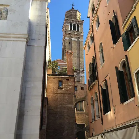 Calle Garzoni